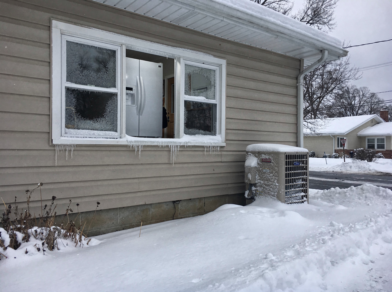 How Rochester Winters Affect Refrigerator Performance